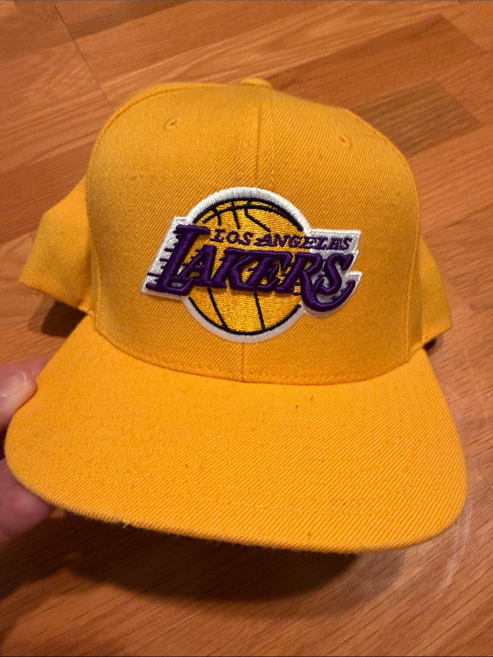 Mitchell & Ness Los Angeles Lakers Yellow & Purple Embroidered Snapback Hat